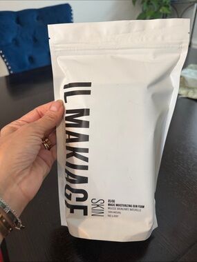 IL MAKIAGE 85/66 self tanner foam and mitten. Perfect alt to sun tanning. New .